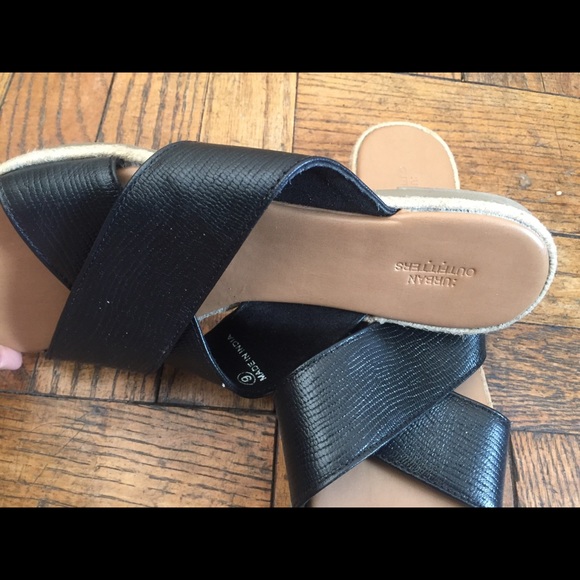 URBAN OUTFITTERS BLK Summer Sandals EUC CHIC GORG - Picture 5 of 6